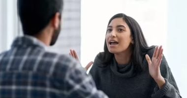 4 أبراج ترفض المبادرة بالصلح مهما كنت عزيز عليها.. برج الأسد الأبرز