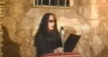 فيروز ترثى أبنها زياد الرحبانى بترنيمة.. خبر خاطئ والفيديو فى التسعينات