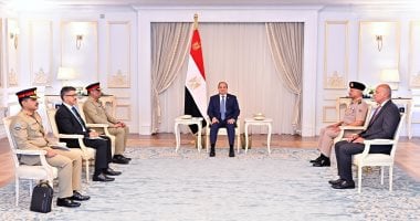 الرئيس السيسى يبحث مع رئيس هيئة الأركان الباكستانى تعزيز التعاون العسكرى الرئيس السيسى يبحث مع رئيس هيئة الأركان الباكستانى تعزيز التعاون العسكرى