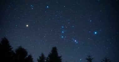 النجوم ترسم الطريق.. "الجوزاء" تتلألأ فجراً وتعلن قرب تبدل الفصول