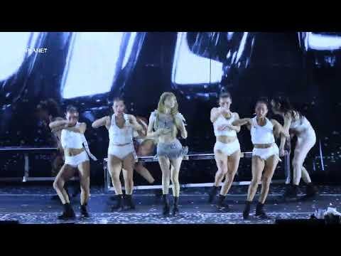 250705 LISA - "New Woman" و "Rockstar" @ Blackpink World Tour <