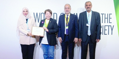 تكريم محافظة مسندم بالقمة العالمية لمجتمع تقنية المعلومات بجنيف