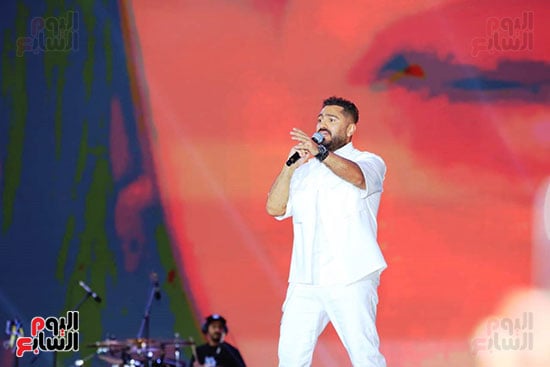 تامر حسنى خلال حفل العلمين