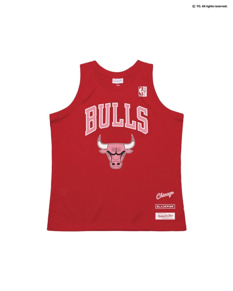 250708 Blackpink في مجموعة دوري المنطقة (شيكاغو) التي قدمها المتعصبين ، المجمع ، و Mitchell & Ness #1 | متاح للشراء الآن!