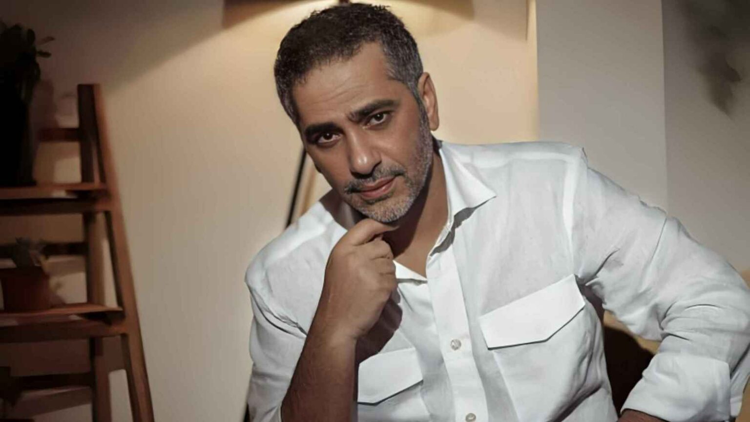 هل اقتربت براءته.. تفاصيل جديدة في أزمة فضل شاكر القانونية سافرا 14 ساعة لحضور زفاف.. ليكتشفا أنهما غير مدعوَّين