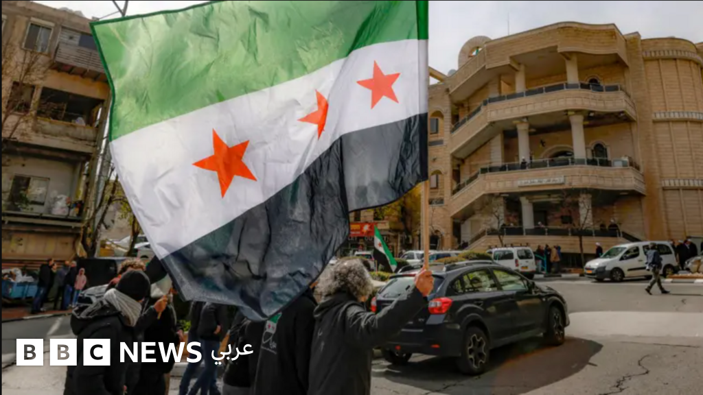 سوريون يعلّقون على "لقاء سوري-إسرائيلي في باريس": ما بين جدل التطبيع و"ازداوجية المعايير"