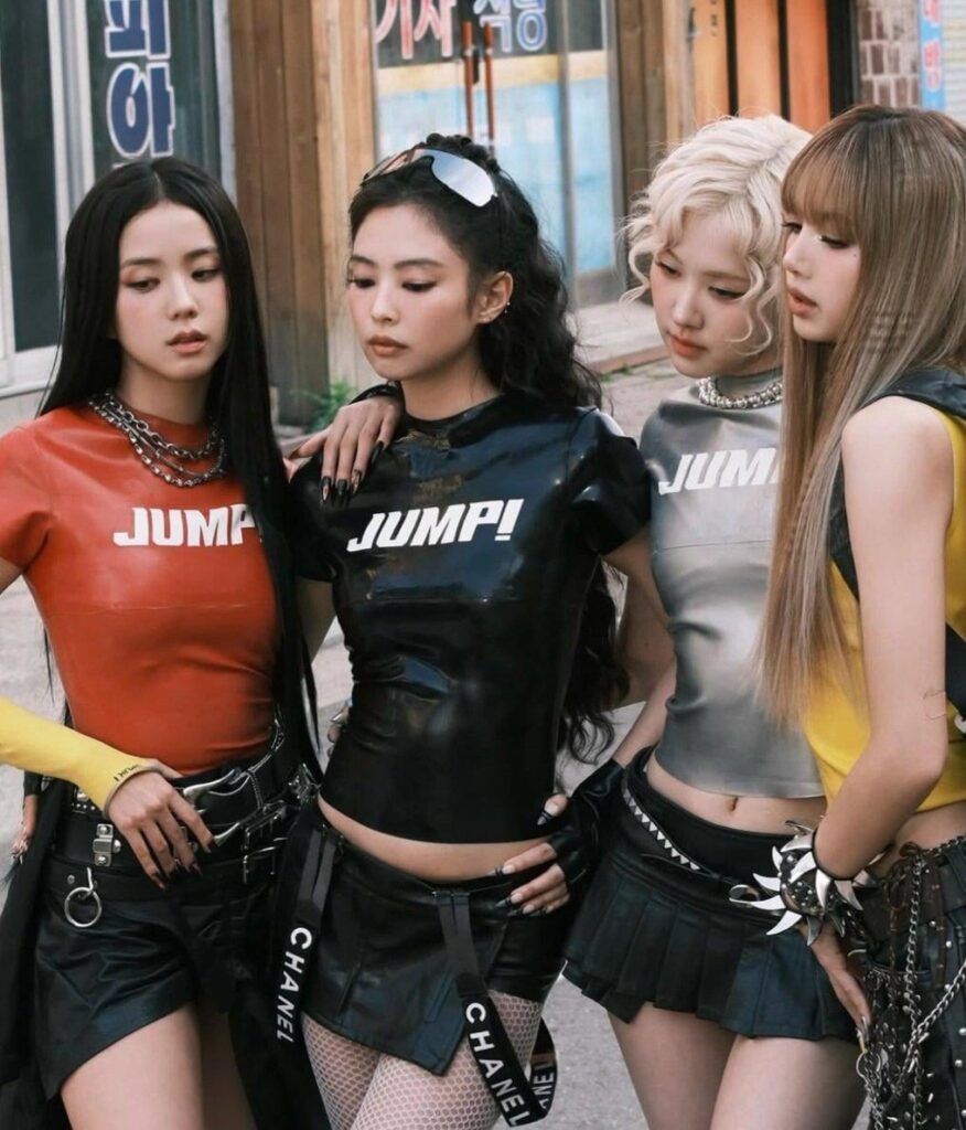 يصل 250716 "뛰어 (Jump)" إلى ذروة جديدة من رقم 2 على مخطط Apple Music Top 100 Global Song