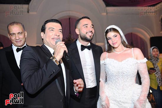 غناء إيهاب توفيق