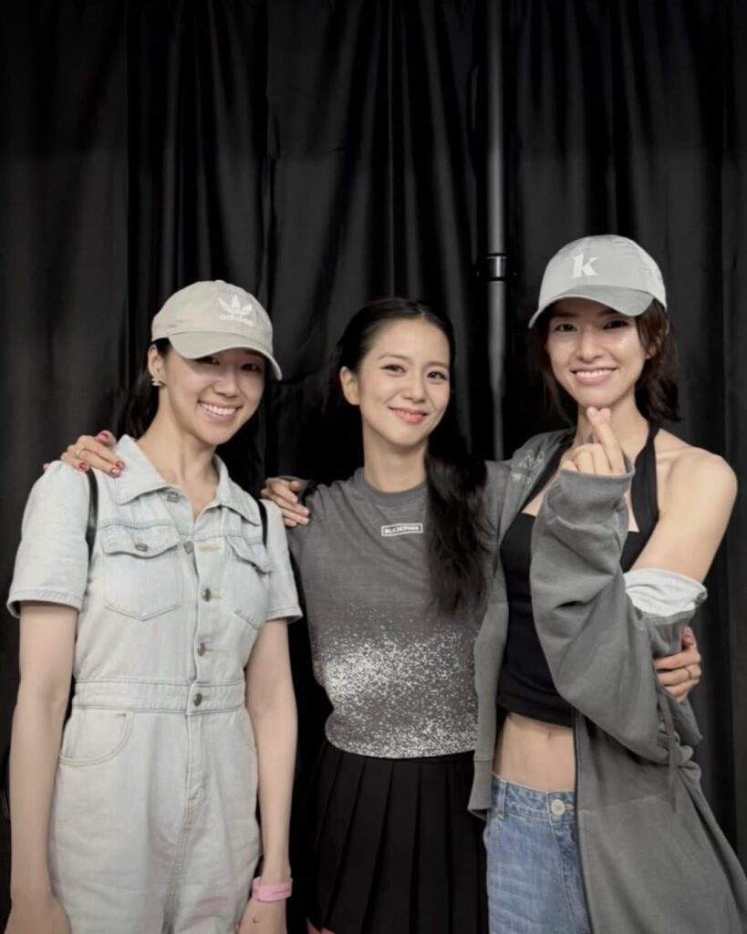 250709 Park Yeni Ig Update W/ Jisoo & Ahn Hayoung