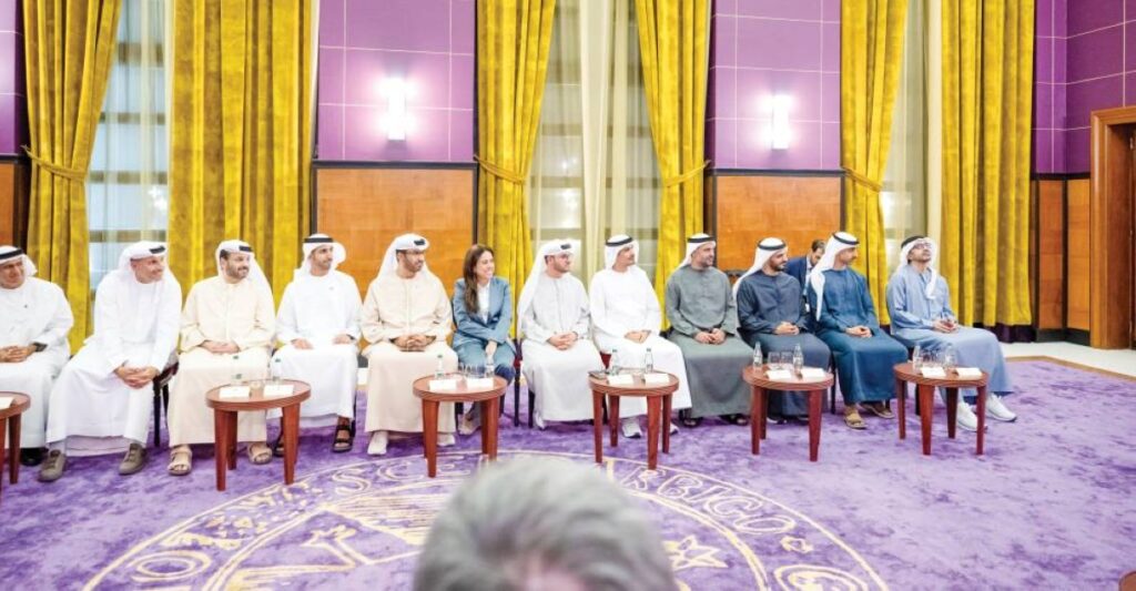 رئيس الدولة ورئيس وزراء ألبانيا يبحثان تعزيز العلاقات والأولويات التنموية المتبادلة عبدالله بن زايد وحمدان وزايد بن محمد بن زايد ومحمد بن حمد بن طحنون وعلي الشامسي وسلطان الجابر وشخبوط بن نهيان وفيصل البناي وأحمد المزروعي ولانا نسيبة وخلدون المبارك