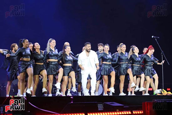 النجم تامر حسنى يشعل حفل العلمين