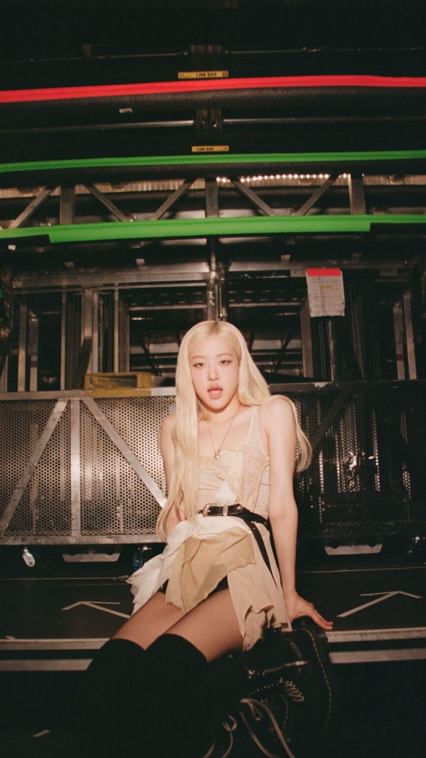 250718 تحديث قصة Rosé IG