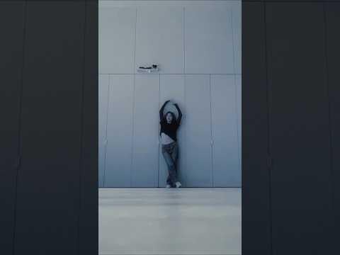 Le Sherafim Huh Yunjin - Lights Low (Orig. Maejor feat. Waka Flame) (تصميم الرقصات بواسطة Kiana Tangonan) (غطاء الرقص)