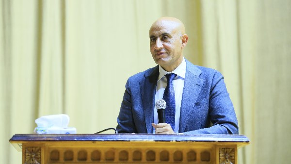 لن نقبل بأن يكون حلم طالب الثانوية العامة متوقفاً على نصف درجة