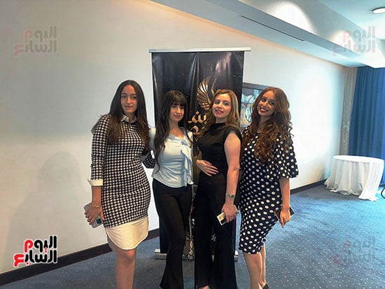 ملكة جمال (2)