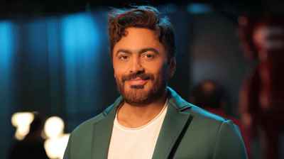 تامر حسني يطرح "لينا معاد" بعد تأجيله.. 15 أغنية تنبض بالمشاعر