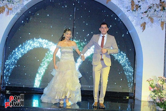 نور الدين امتياز وخطيبته (2)