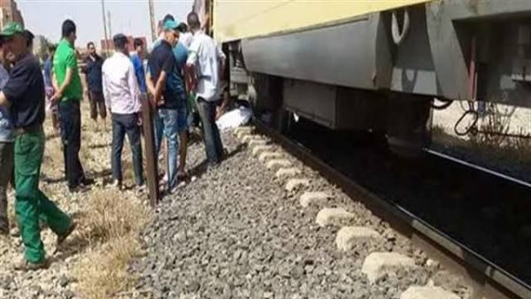 مصرع فتاة أسفل عجلات قطار بخط “طنطا ـ المنصورة” مصرع فتاة أسفل عجلات قطار بخط "طنطا ـ المنصورة"