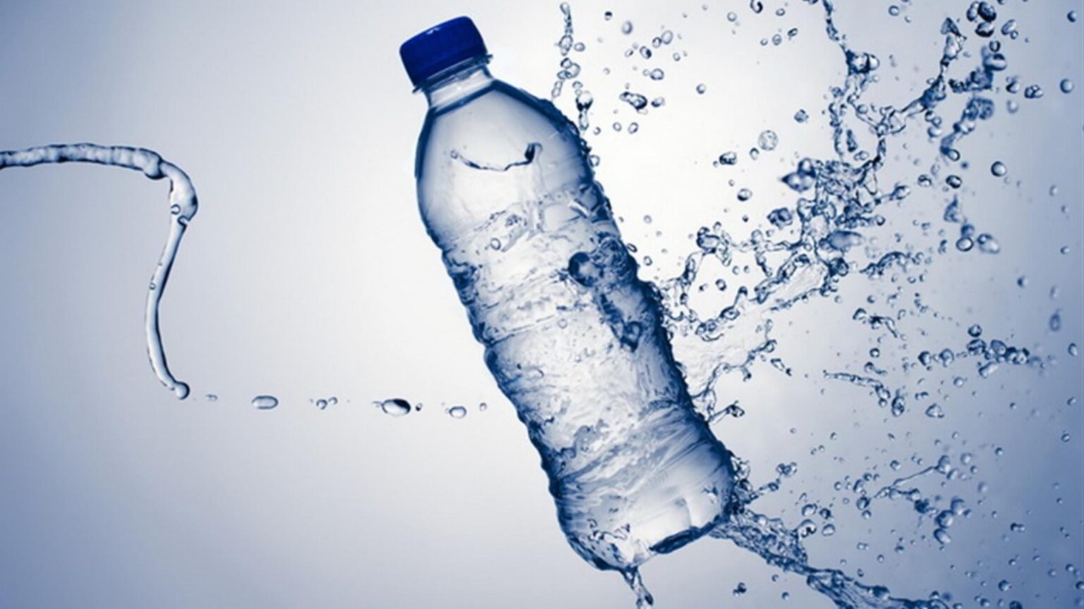 بالفيديو: مياه ملوّثة جرثوميًّا.. وإقفال معملين