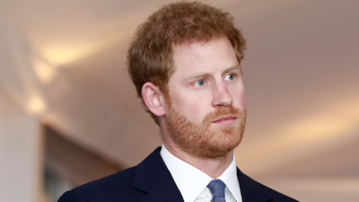 اجتماع سري بين مساعدي الملك تشارلز الثالث والأمير هاري في لندن