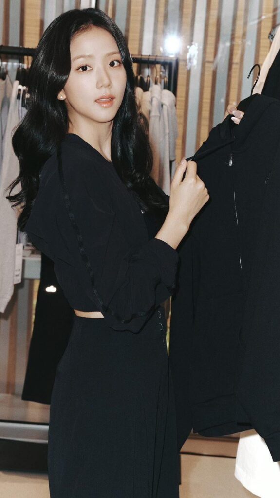 250708 jisoo for alo