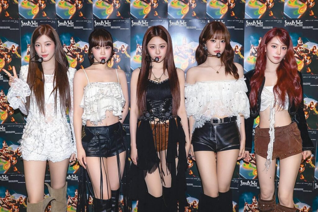 250727 Le Sserafim Twitter Update - 2025 Le Sserafim Tour "Easy Crazy Hot" في هونغ كونغ اليوم 2