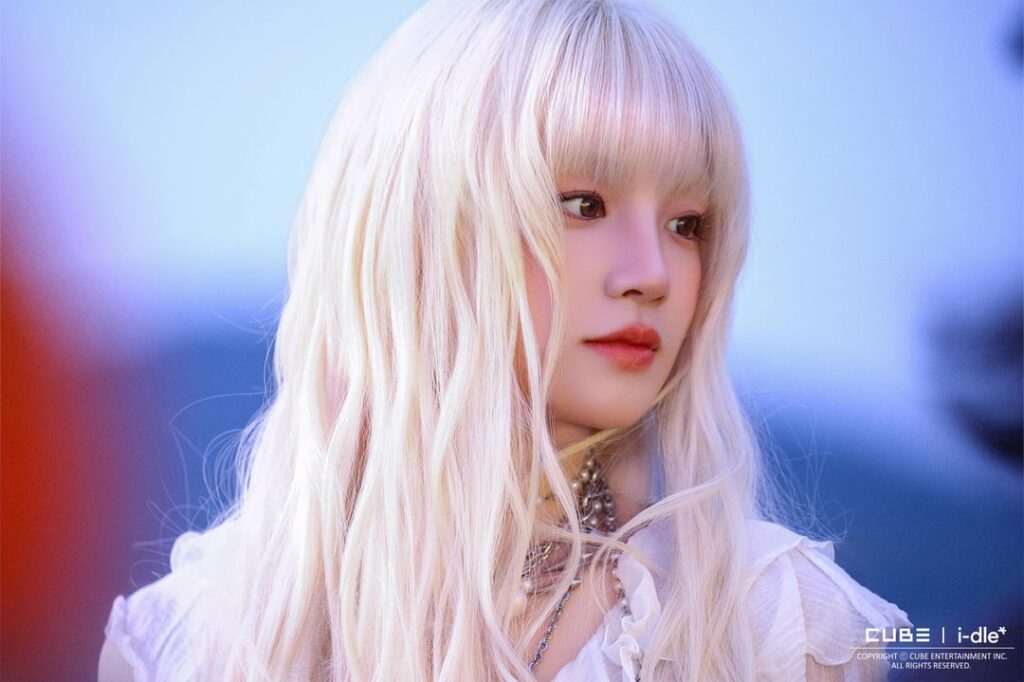 250706 I -lood خلف الصورة - يوكي الآن يطير إلى الشباب (الفذ. Yuqi) MV وراء الكواليس ♡