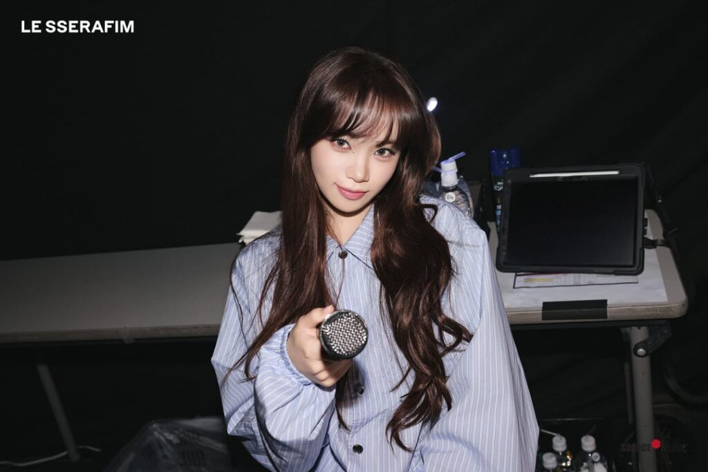 250706 LE SSERAFIM - 2025 LE SSERAFIM TOUR "Easy Crazy Hot" في اليابان (رسم الصور - كيم تشايون)