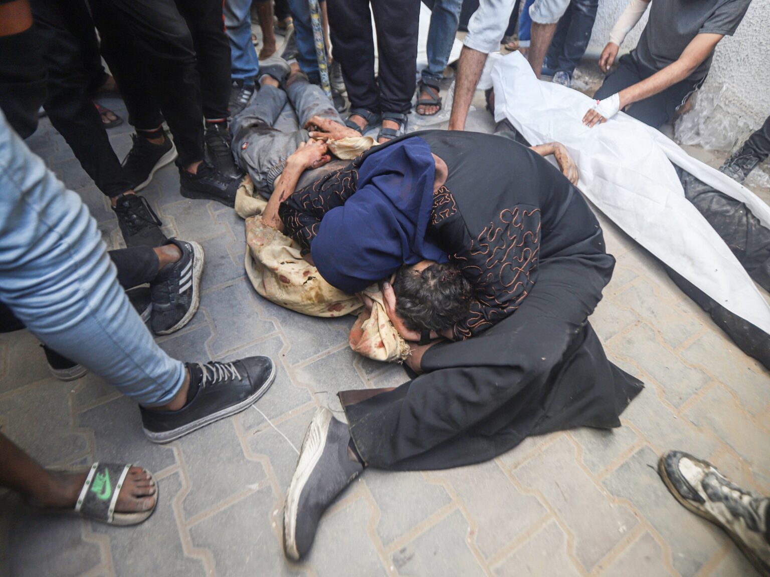 مدير مجمع الشفاء الطبي بغزة: ندعو لإغلاق مصايد الموت بشكل عاجل جدا | أخبار