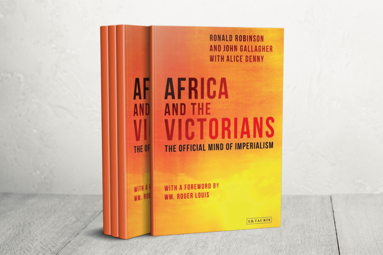 اشتهر روبنسون وغالاغر بمقالهما الرائد بعنوان "إمبريالية التجارة الحرة" (1953) (مجلة مراجعة التاريخ الاقتصادي) وكتابهما الصادر عام 1961 (بالاشتراك مع أليس ديني) بعنوان "أفريقيا والفيكتوريون: العقل الرسمي للإمبريالية"