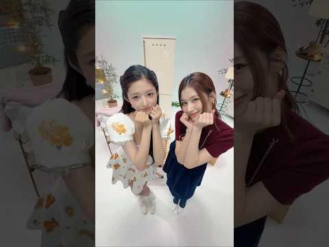 Ive Rei (مع مرتين SANA) - الموقف (تحدي الرقص - غينيا فير.) (250717)