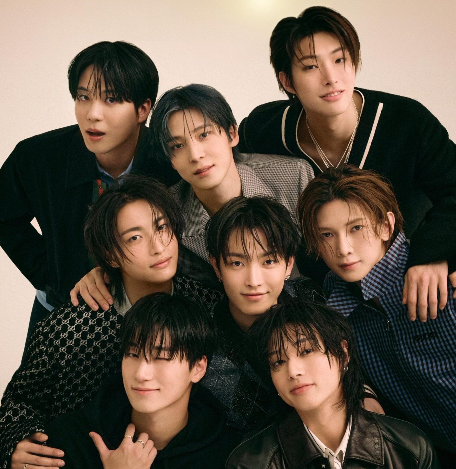 جدد جميع أعضاء ATEEZ 8 عقودهم مع KQ Entertainment لمدة 7 سنوات