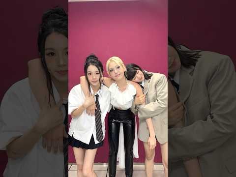 مرتين Jeongyeon & Chaeyoung (مع Jeon Somi) - هذا هو (تحدي الرقص) (250715)