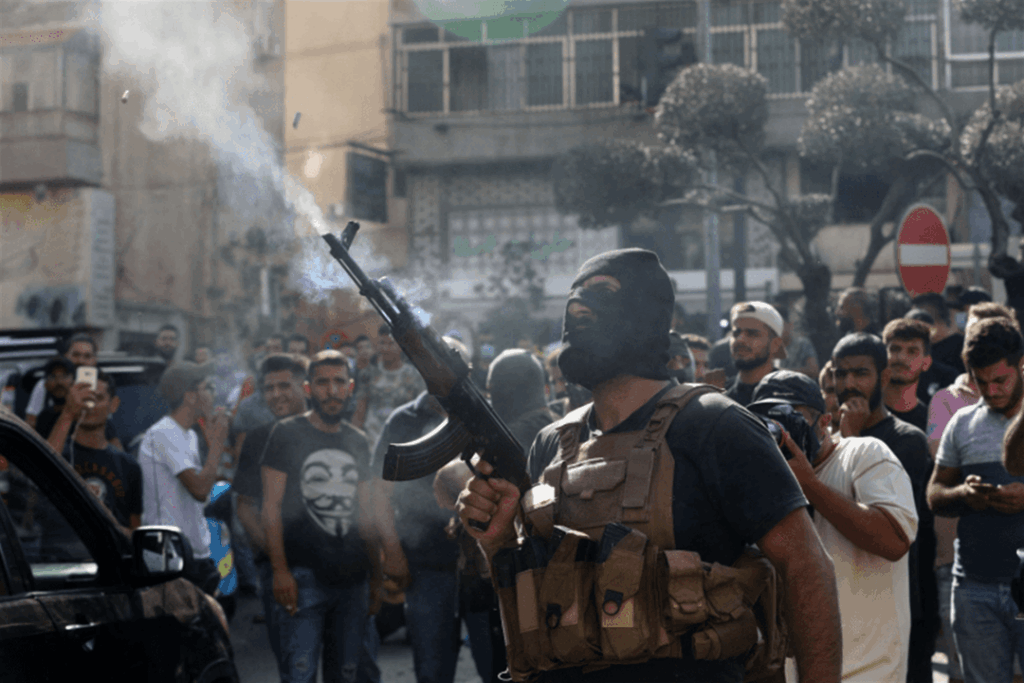 استنفار رسمي واسع بعد العرض المسلح في بيروت!