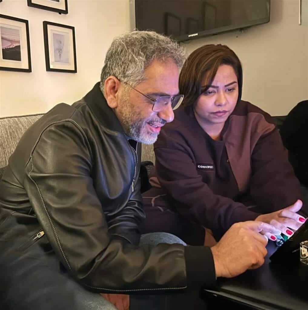 بعد قرار منعها.. شيرين عبد الوهاب تدخل مخيم عين الحلوة وتلتقي فضل شاكر
