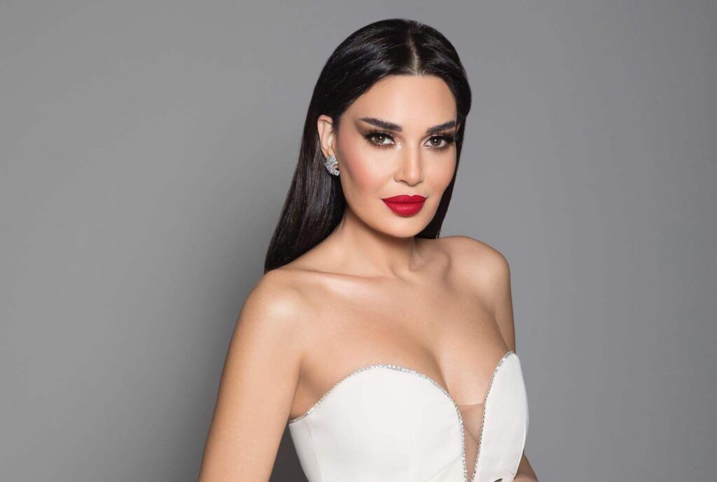 سيرين عبد النور لهؤلاء : اغبياء