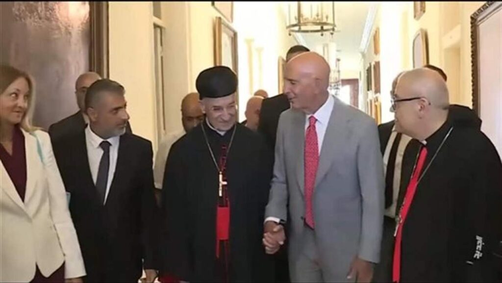 باراك في بكركي.. مراسل الجديد ينقل المشهد