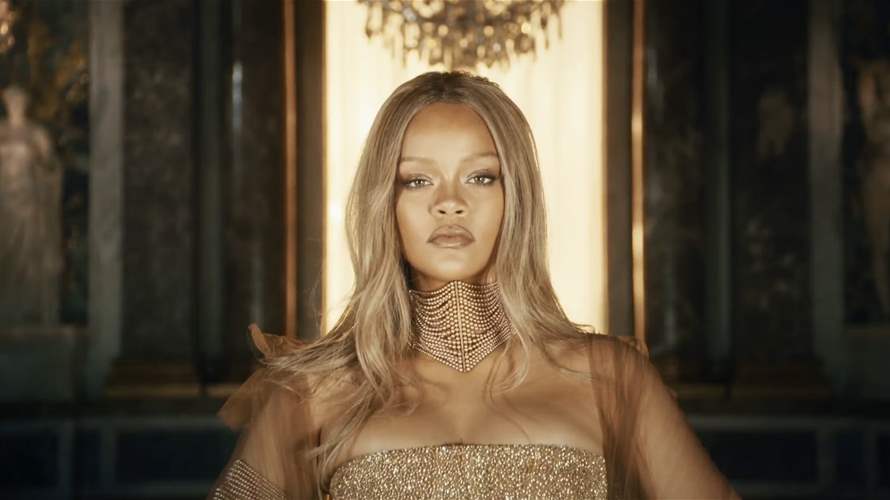 ريهانا تستعرض حملها بطفلها الثالث بإطلالة جذابة (صور) – LBCI Lebanon ريهانا تستعرض حملها بطفلها الثالث بإطلالة جذابة (صور) - LBCI Lebanon