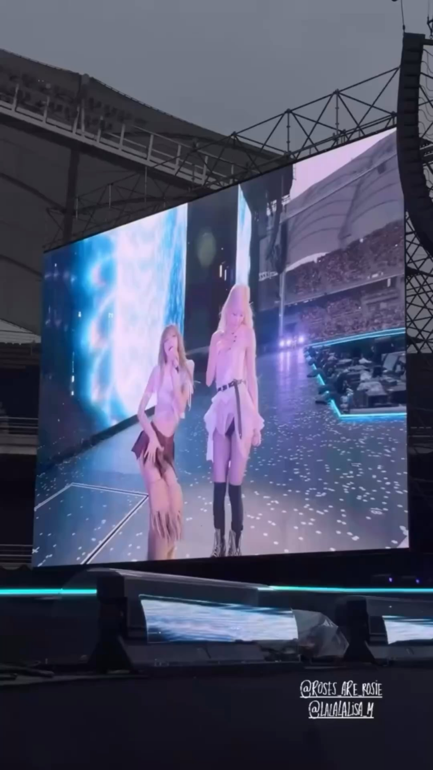 250707 تحديث قصة Rosé IG