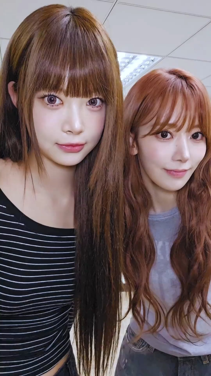 250726 le sserafim douyin تحديث مع Miyawaki Sakura & Hong Eunchae - كذاب والقفز ، ليس لدينا أي قلق (๑･̑◡･̑๑)