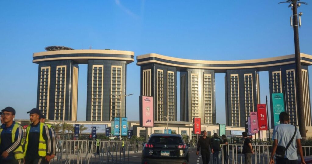 مصر تفرض رسوماً جديدة على مشاريع تنفذ بالشراكة في الساحل الشمالي مصر بصدد تحويل ديون ألمانية بـ100 مليون يورو إلى استثمارات