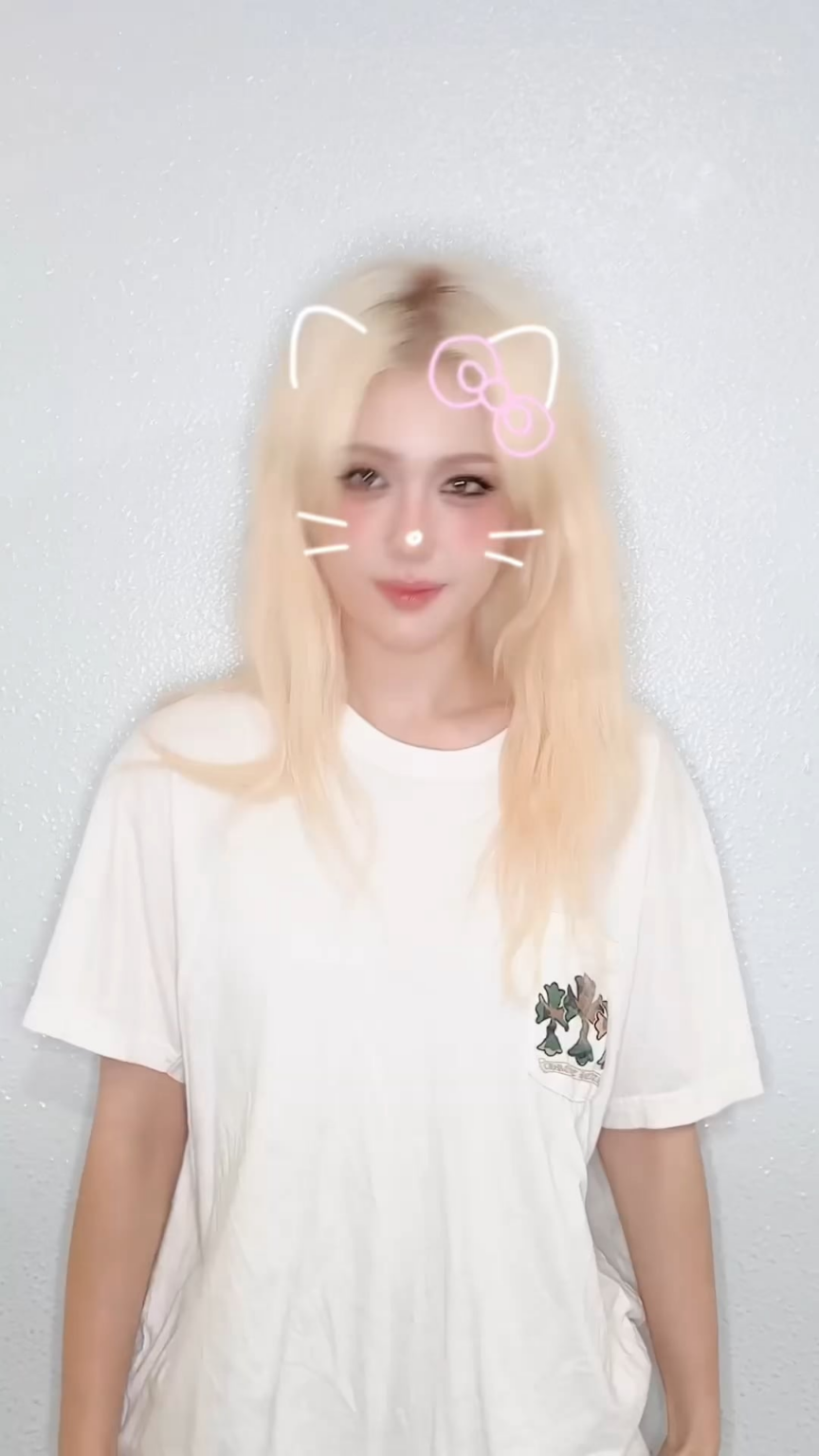 250723 Somi Tiktok Update - Jeon Somi with Tzuyu "언니 أنا أفكر في Tzu 🩷 مع I Love You Gemini ♊💙"