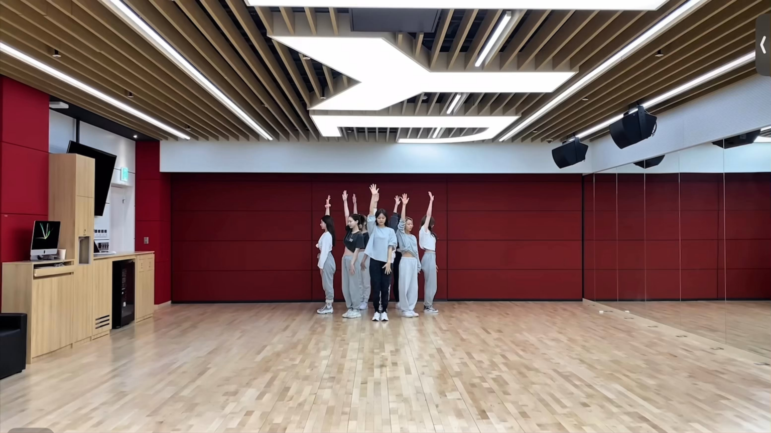 (الرقص السحري) المريخ X لا أستطيع أن أوقفني