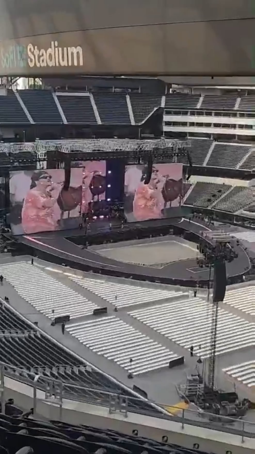 250713 Rosé and Bruno Mars يتدربون على "Apt". لحفل Blackpink في La Day2 الليلة.