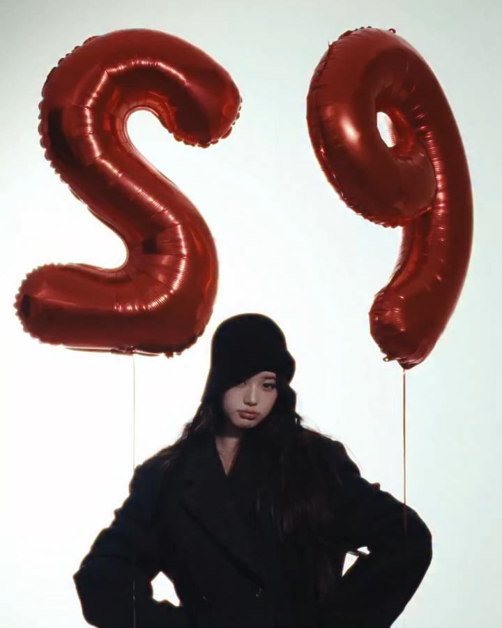250721 Wonyoung - Harper's Bazaar Korea (Cover 29 Senivary Special Moving Cover)