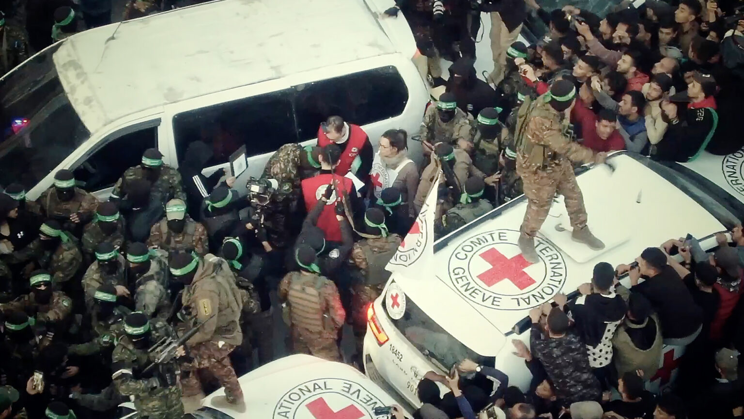 نتنياهو يصف رد حماس بـ"غير مقبول" وعائلات الأسرى الإسرائيليين يستنجدون بترامب | أخبار