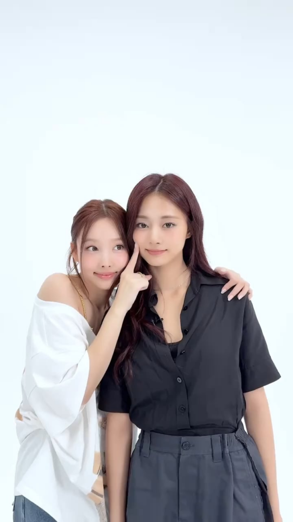 250712 تحديث Tiktok - هذا لـ Nayeon & Tzuyu