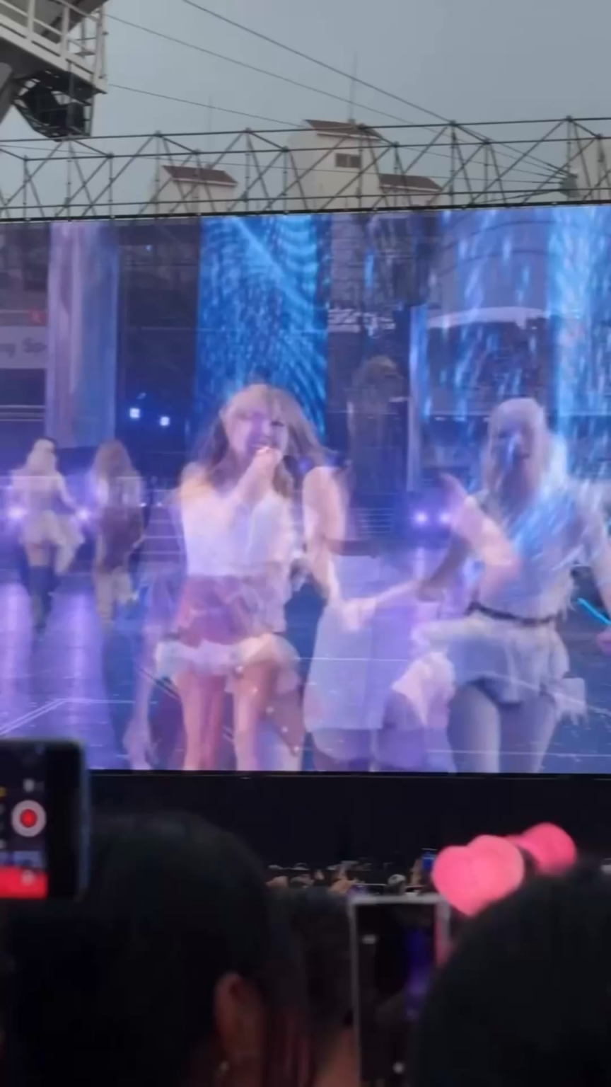 250707 تحديث قصة Rosé IG