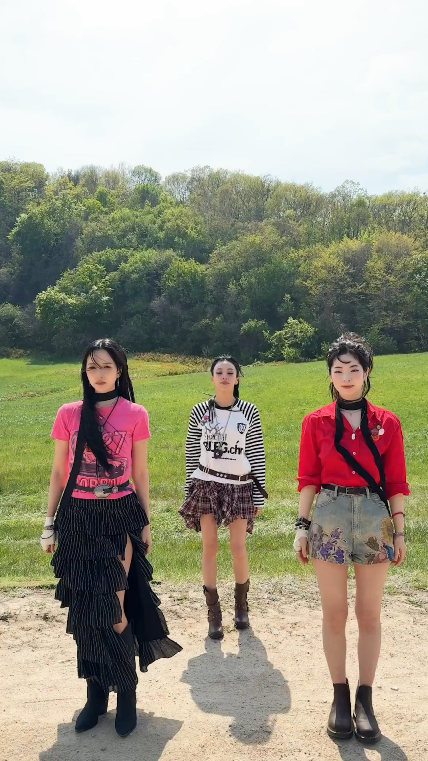 250731 تحديث اليابان Instagram - مرتين اليابان الألبوم السادس 『العدو』 2025.08.27 وحدة الرقص لا أحد يستطيع أن يكسر Me💔 #dahyun #chaeyoung