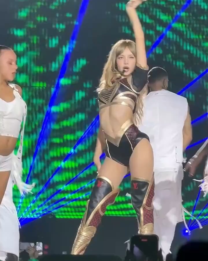 ليزا - فوتو تعيش في صوفي